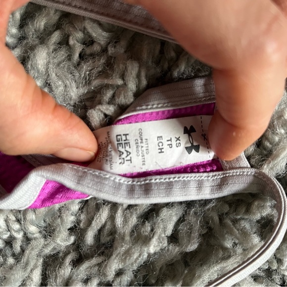 Under Armour Heat Gear Two Tone Pink Tank XS - Picture 3 of 4